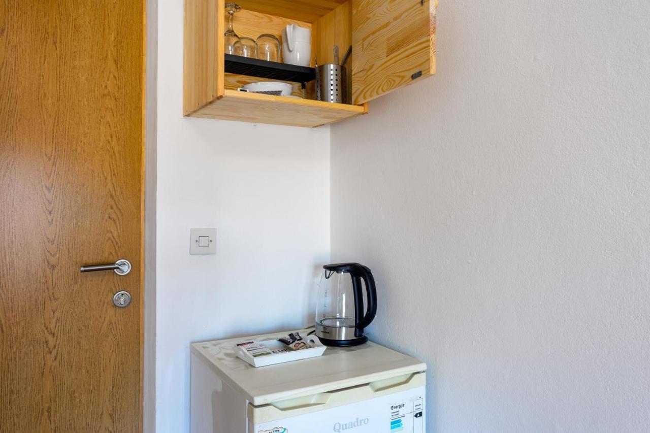 Apartments Luksa - Zf Hvar Đảo Hvar Ngoại thất bức ảnh
