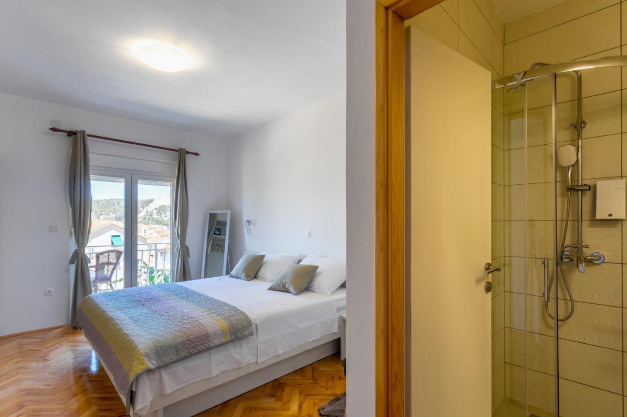Apartments Luksa - Zf Hvar Đảo Hvar Ngoại thất bức ảnh
