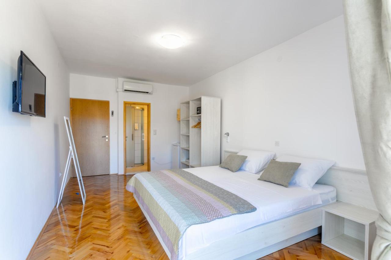 Apartments Luksa - Zf Hvar Đảo Hvar Ngoại thất bức ảnh