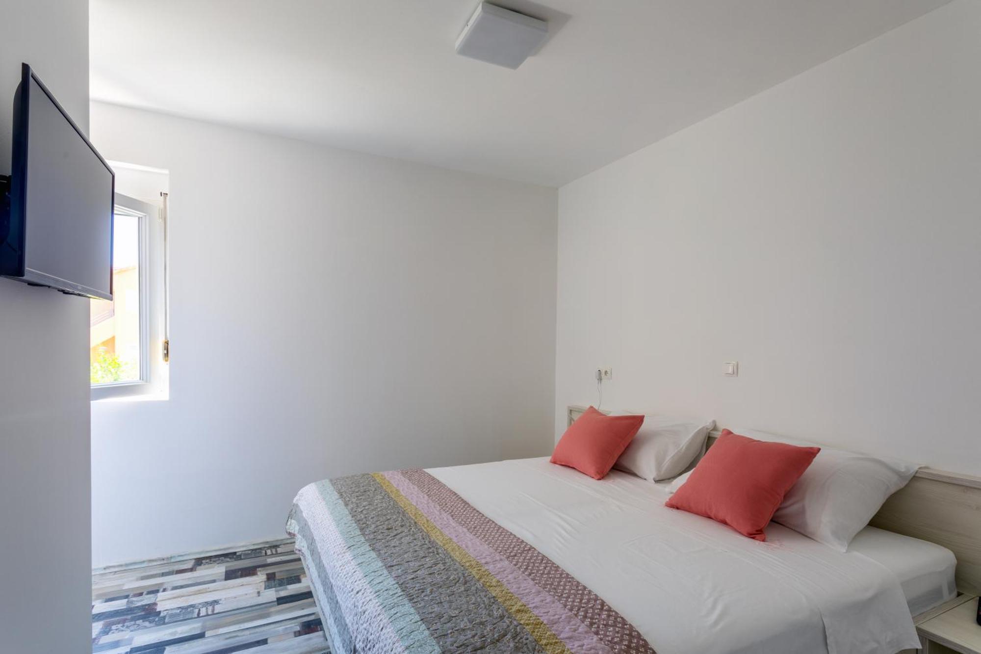 Apartments Luksa - Zf Hvar Đảo Hvar Ngoại thất bức ảnh