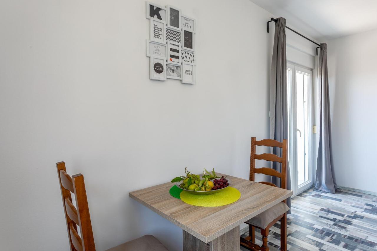 Apartments Luksa - Zf Hvar Đảo Hvar Ngoại thất bức ảnh