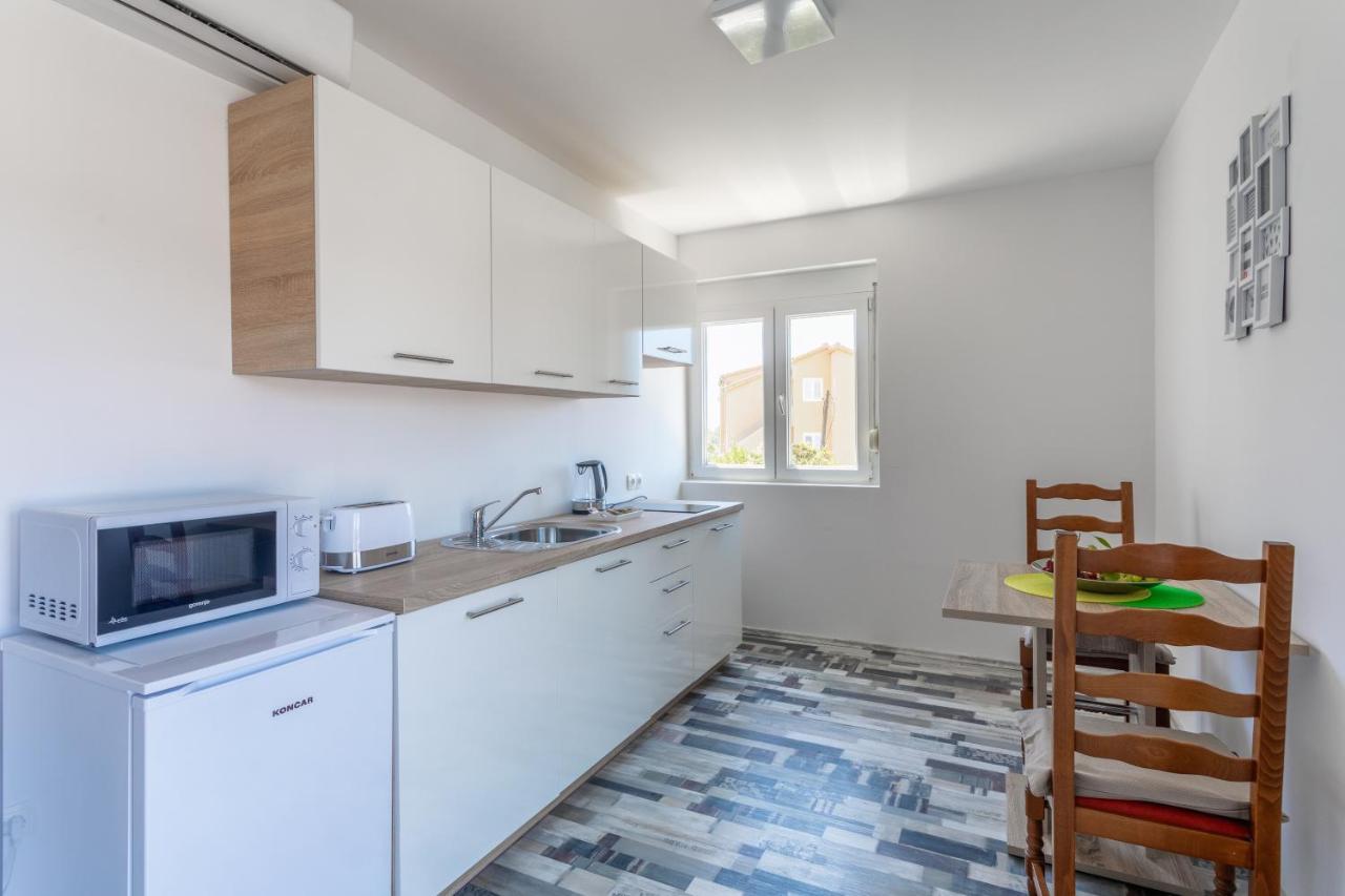 Apartments Luksa - Zf Hvar Đảo Hvar Ngoại thất bức ảnh