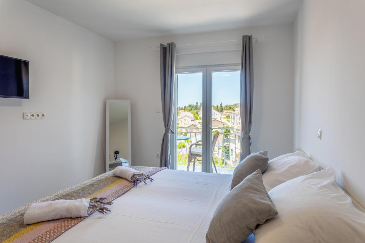 Apartments Luksa - Zf Hvar Đảo Hvar Ngoại thất bức ảnh