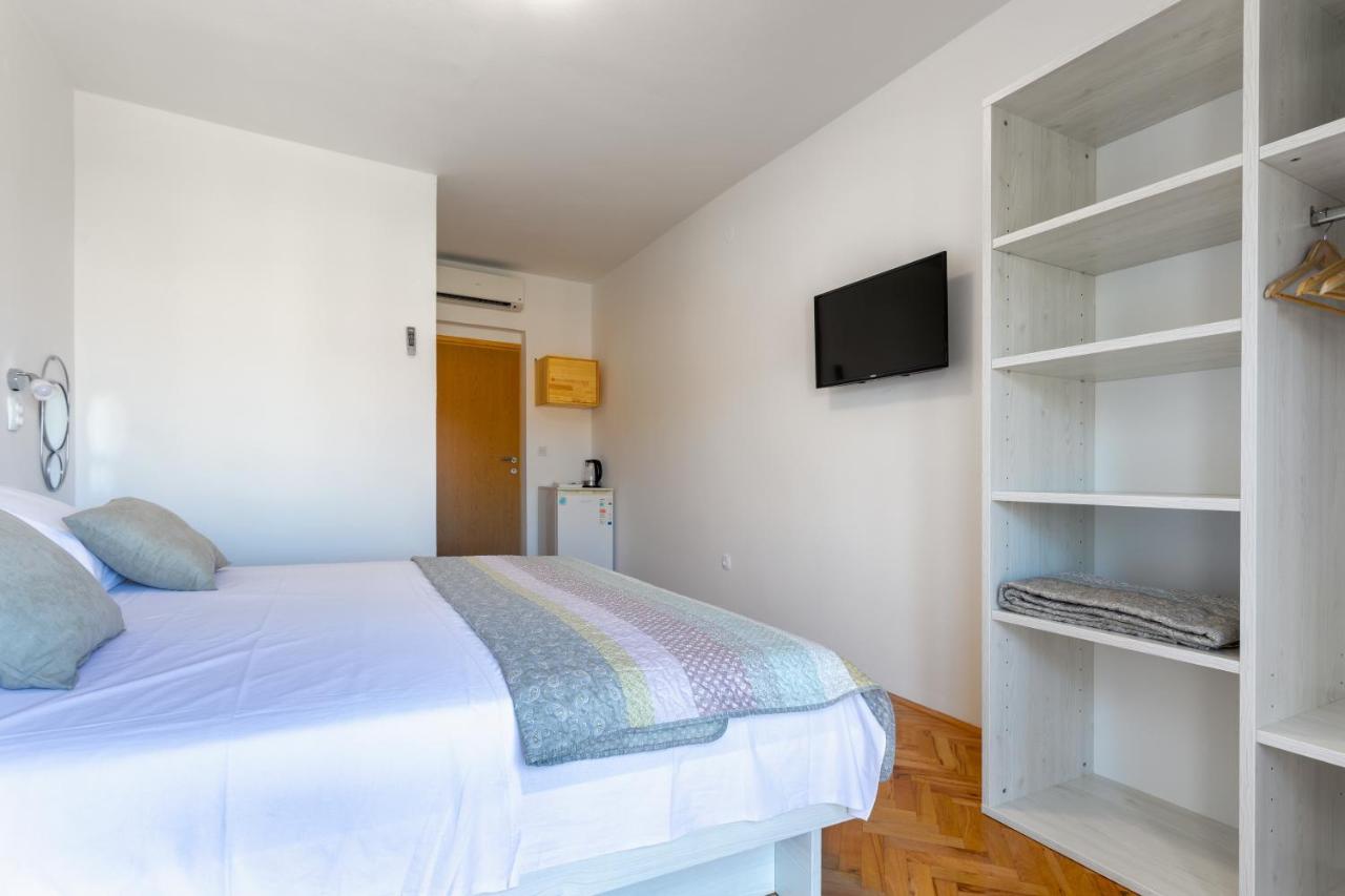Apartments Luksa - Zf Hvar Đảo Hvar Ngoại thất bức ảnh