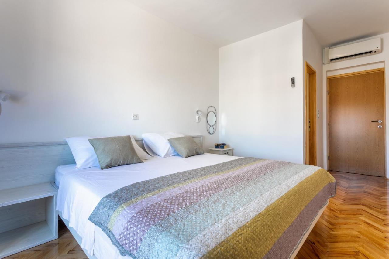 Apartments Luksa - Zf Hvar Đảo Hvar Ngoại thất bức ảnh