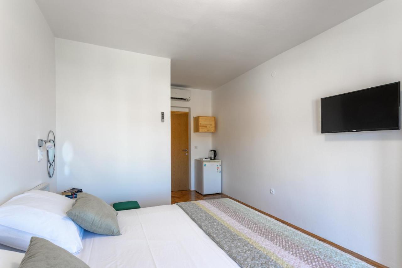 Apartments Luksa - Zf Hvar Đảo Hvar Ngoại thất bức ảnh